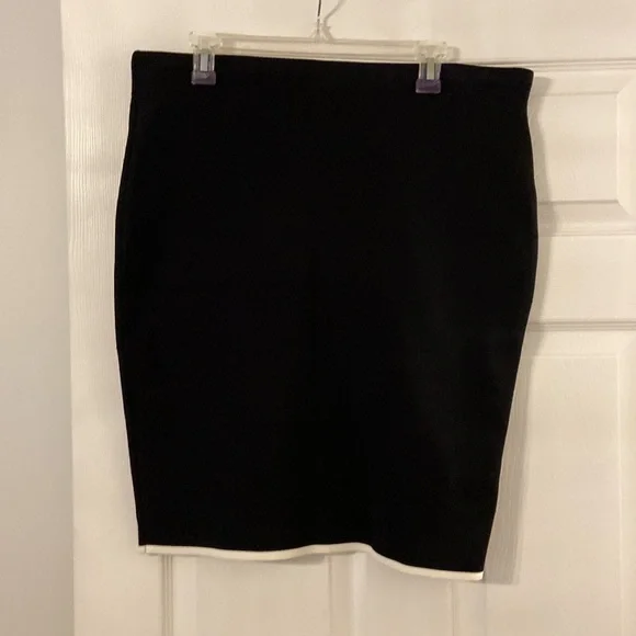 EXPRESS SKIRT SIZE XL brand new with tags length 23” waist 36” elastic - Picture 3 of 8